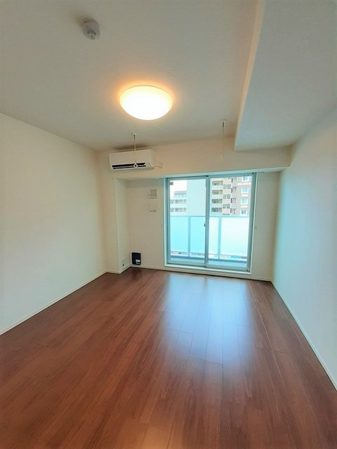 クレスト　中六 リビング