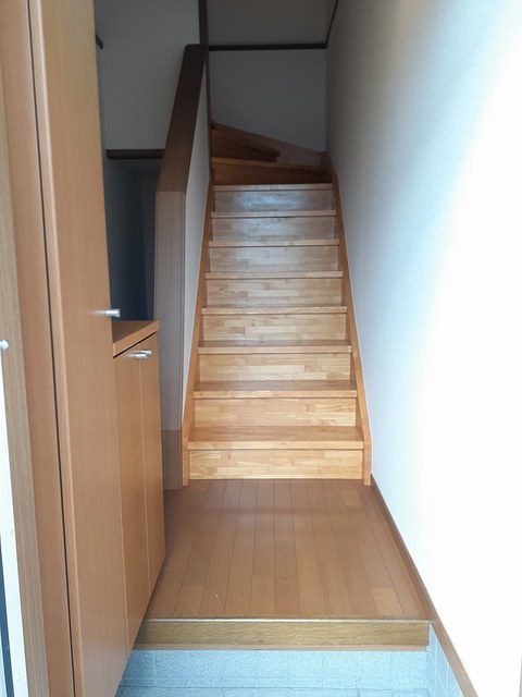 ミレニアム・Ｔ 玄関