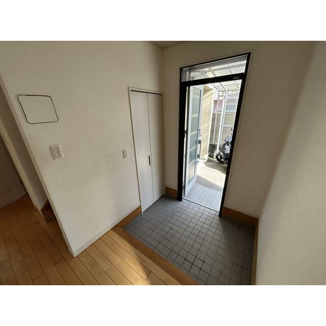 東海岸ハウス（ガレージハウス） 玄関