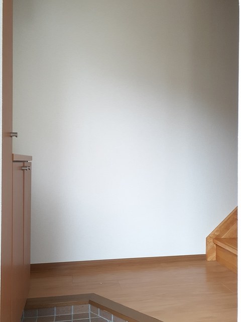 サンライズ曲松 玄関