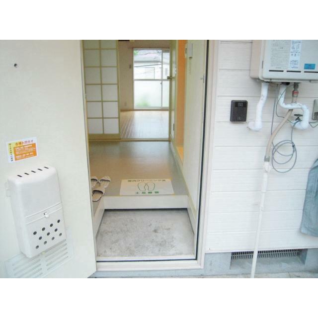 ヒルズ・フジサワ 玄関