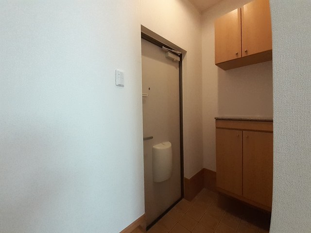 ソレイユ厚木 玄関