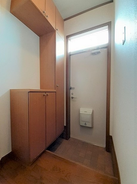 エーデル泉ヶ丘 玄関