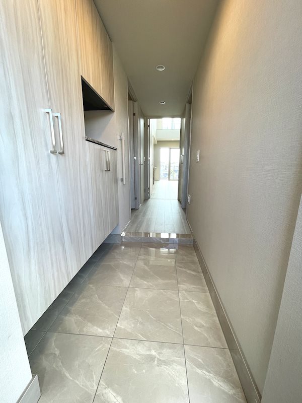 ヴェレーナ横浜戸塚グランラルジュ 玄関