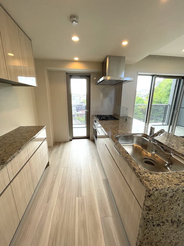 ヴェレーナ横浜戸塚グランラルジュ キッチン