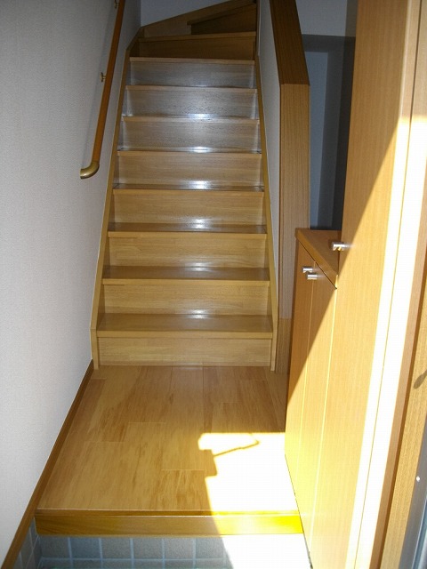 フォレスタＢ 玄関