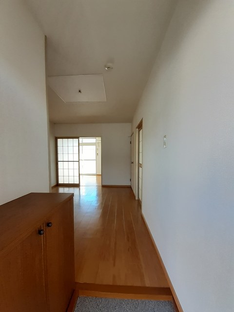 サンライズハイムＣ 玄関