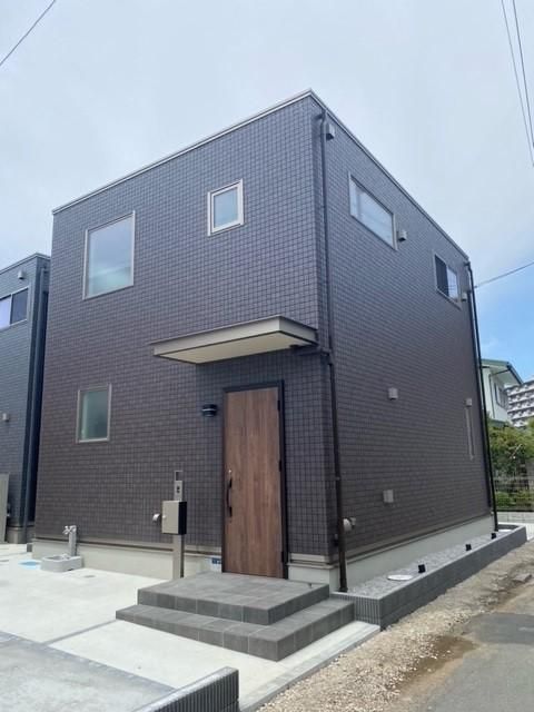 イリザスィヨン本鵠沼 B棟 外観