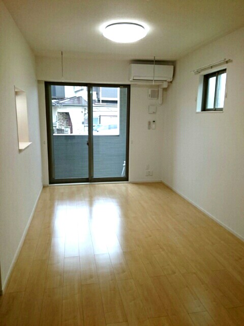 エレガント リビング