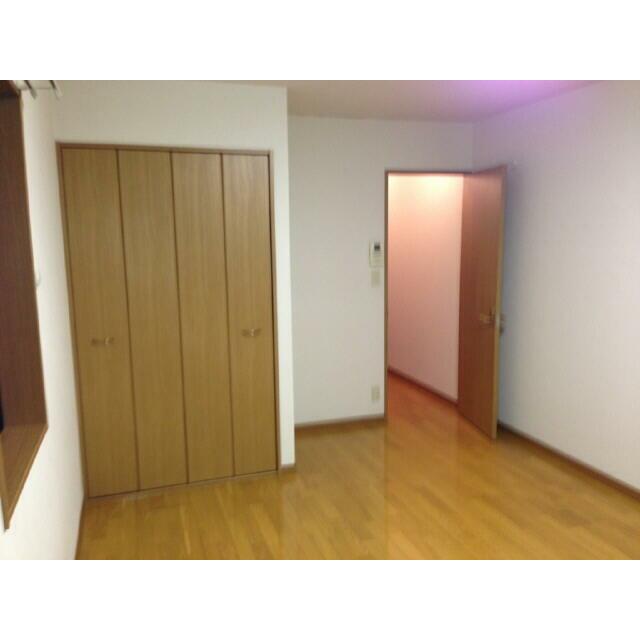 アンプルール　クラージュ　逗子Ａ リビング