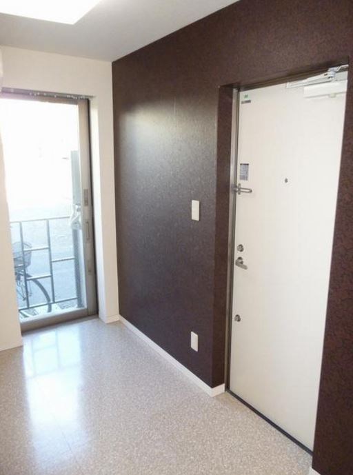 平塚市宮松町マンション 玄関