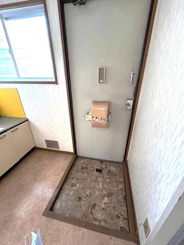 やまみハイツ 玄関