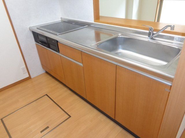 ＥＶＥＲ　ＳＨＩＮＥ　ＳＨＯＮＡＮ キッチン