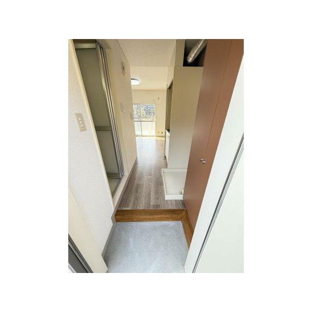 ハイツまいおか 玄関