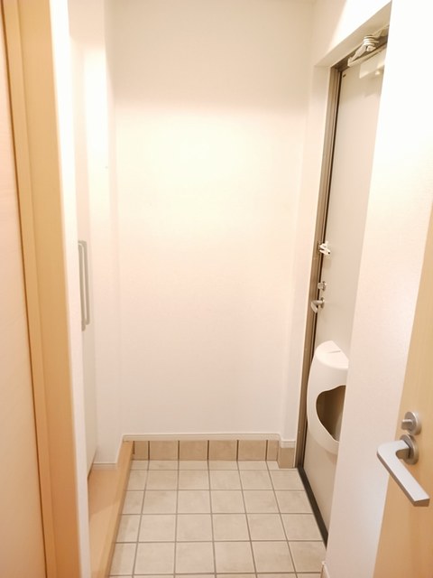 イリーデ　２ 玄関