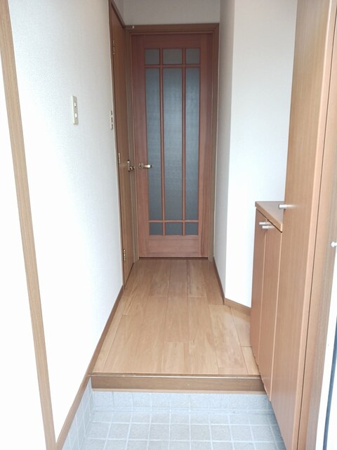 ミレニアム・Ｔ 玄関