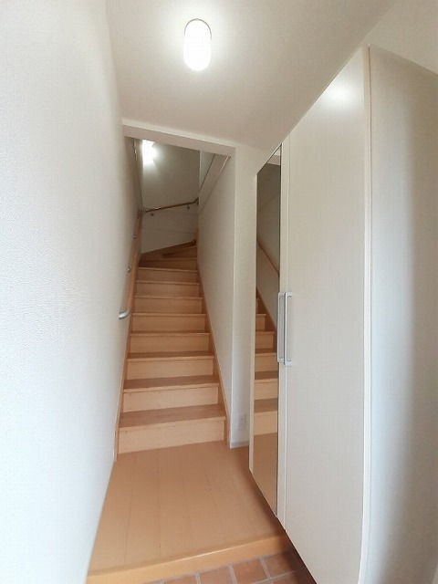 グリシーヌ・フルールＡ 玄関