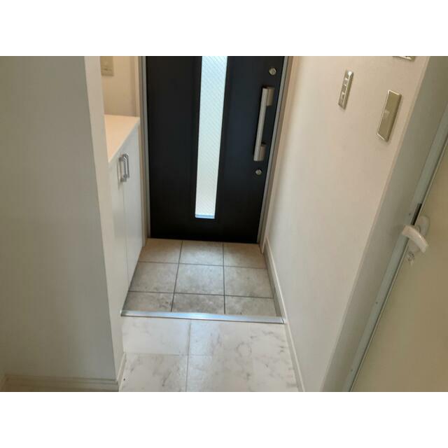 グレースアイルＹ 玄関