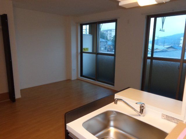 サン　アルチェ　Ａ リビング