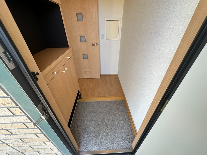 メープル出口 玄関