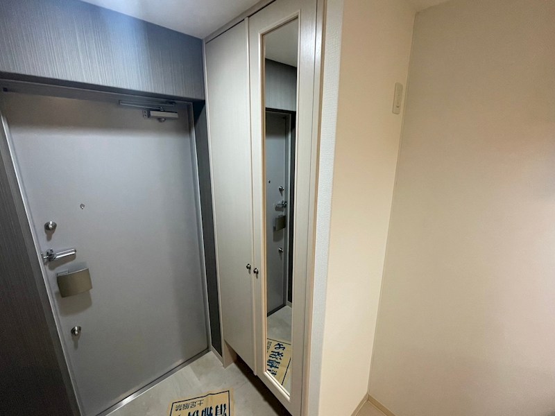 メゾンオルレアン 玄関