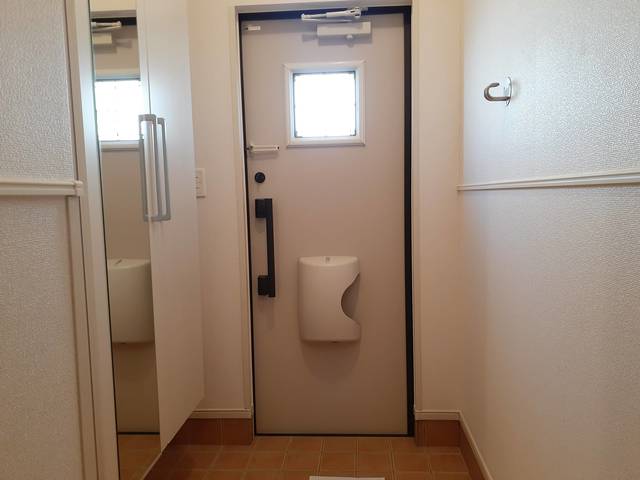 ブライトフラワーＣ 玄関