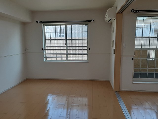 ブライトフラワーＣ リビング