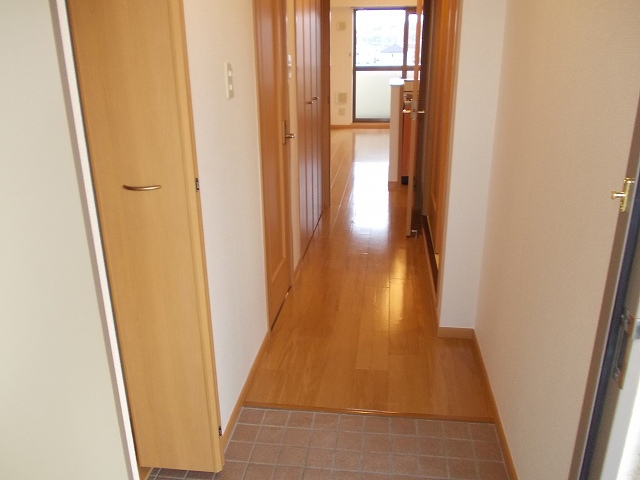 ヴェルグ広貴 玄関