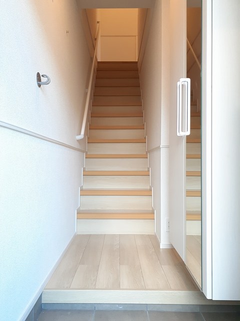 サンシャインヒル 玄関