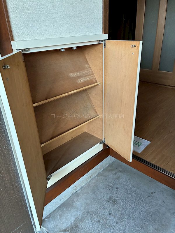 横山ハイツ 玄関