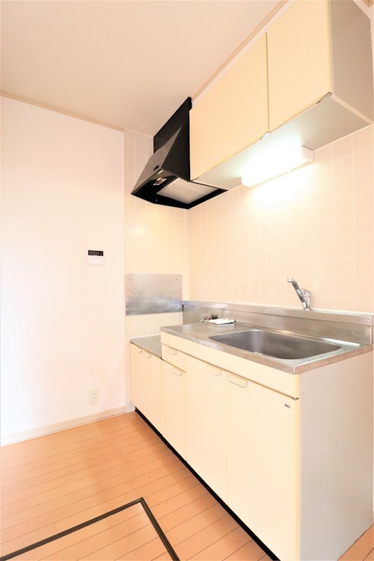 Wealthy秦野 キッチン