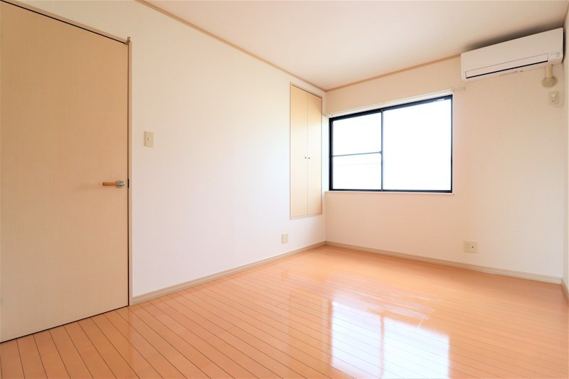 Wealthy秦野 ベッドルーム