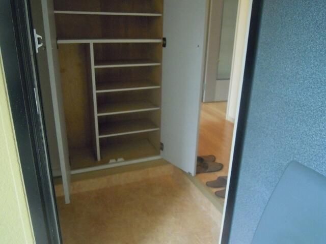 ファミール西原Ａ 玄関