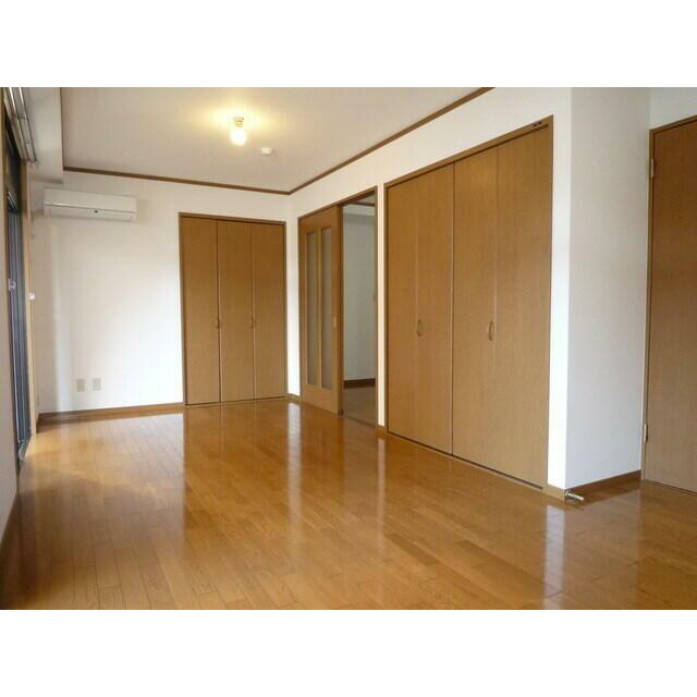 メゾン・ド・アルバ ベッドルーム