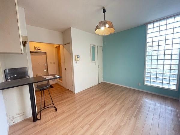 セイントピア茅ヶ崎９　１０１ リビング