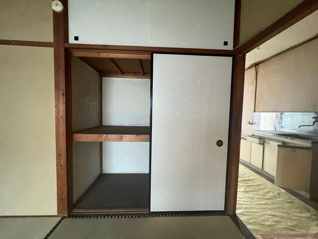神奈川県綾瀬市寺尾西３丁目 収納