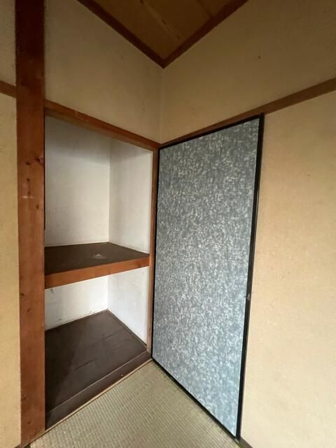 神奈川県綾瀬市寺尾西３丁目 収納