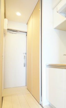 リブリ・平塚 玄関