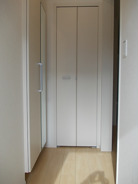 ＭＧＭ．Ⅴ 玄関