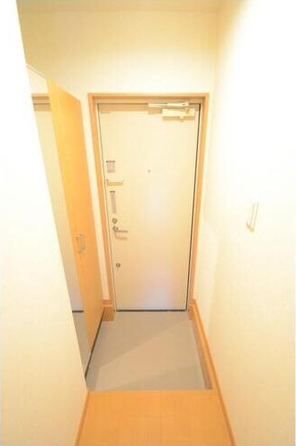 メレン湘南 玄関