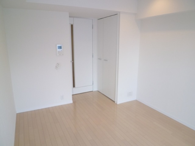 レジディア本厚木 リビング