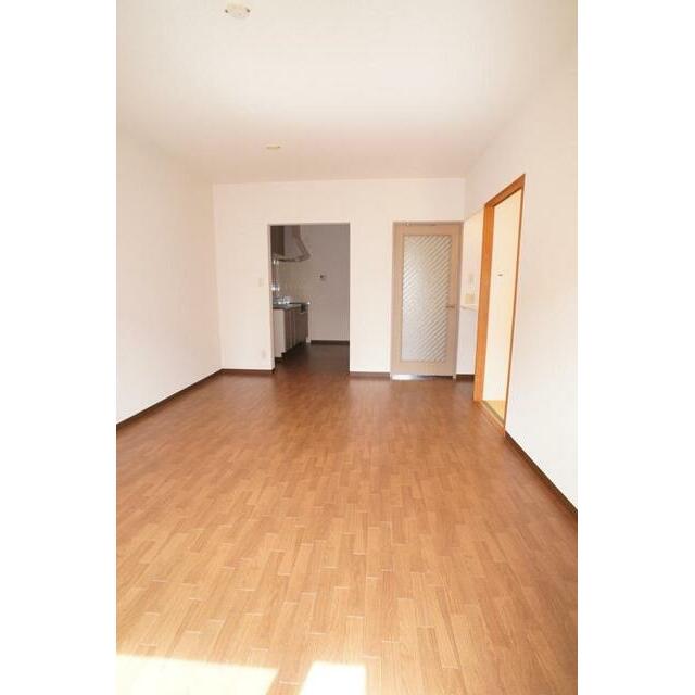 グラスイン笹山 リビング