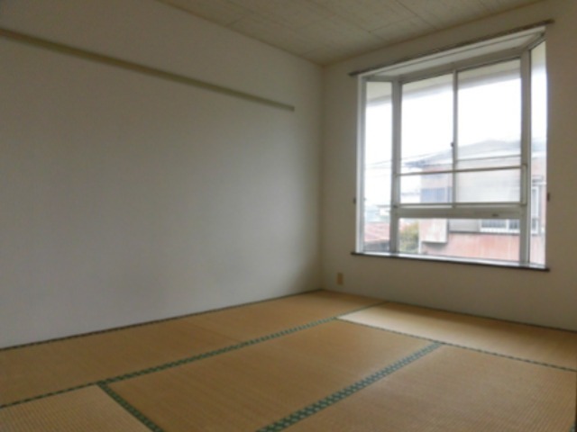 第一さつきハイム ベッドルーム