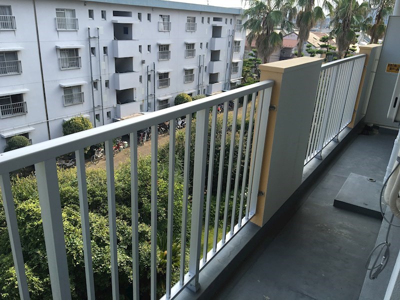 桃山コーポ２号棟 ベランダ