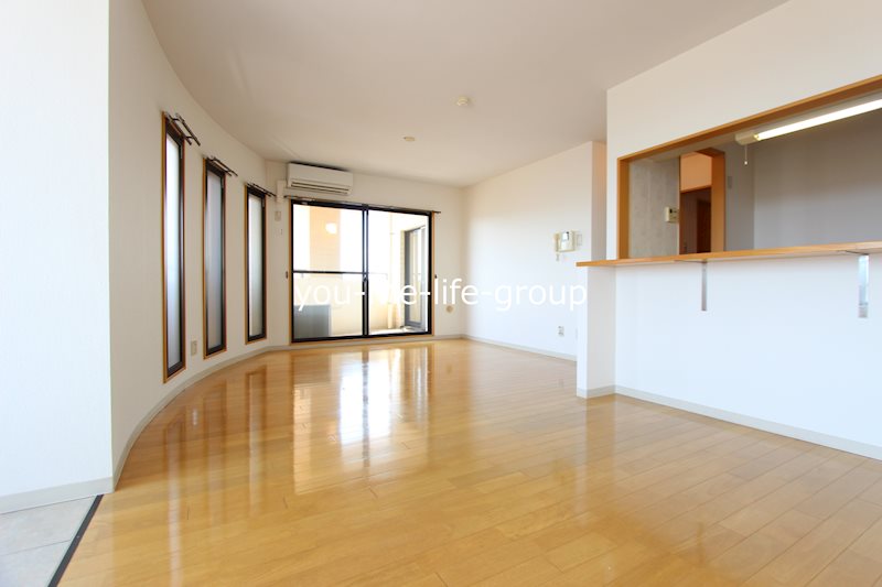 オーバルステージ リビング