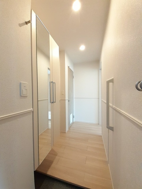 ＦｌｏｒｉａⅠ（フローリアⅠ） 玄関