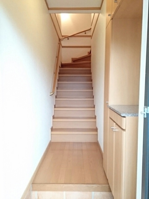 コルティ－レ 玄関