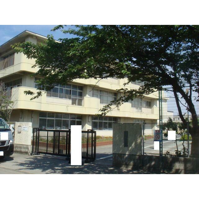 鵠沼松が岡２丁目貸家 小学校