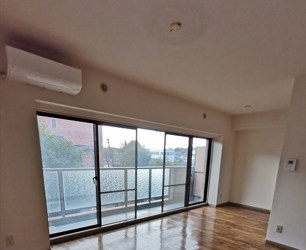 本厚木ロイヤルマンション リビング