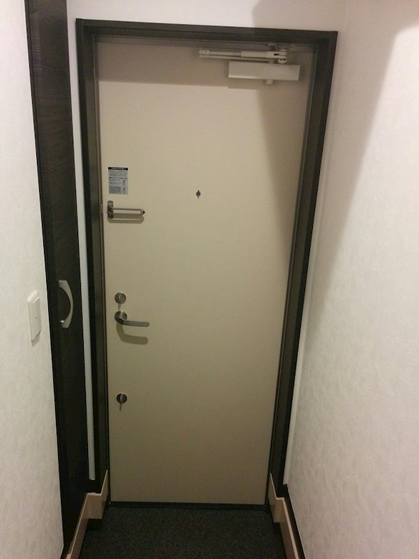 ジュネス３ 玄関